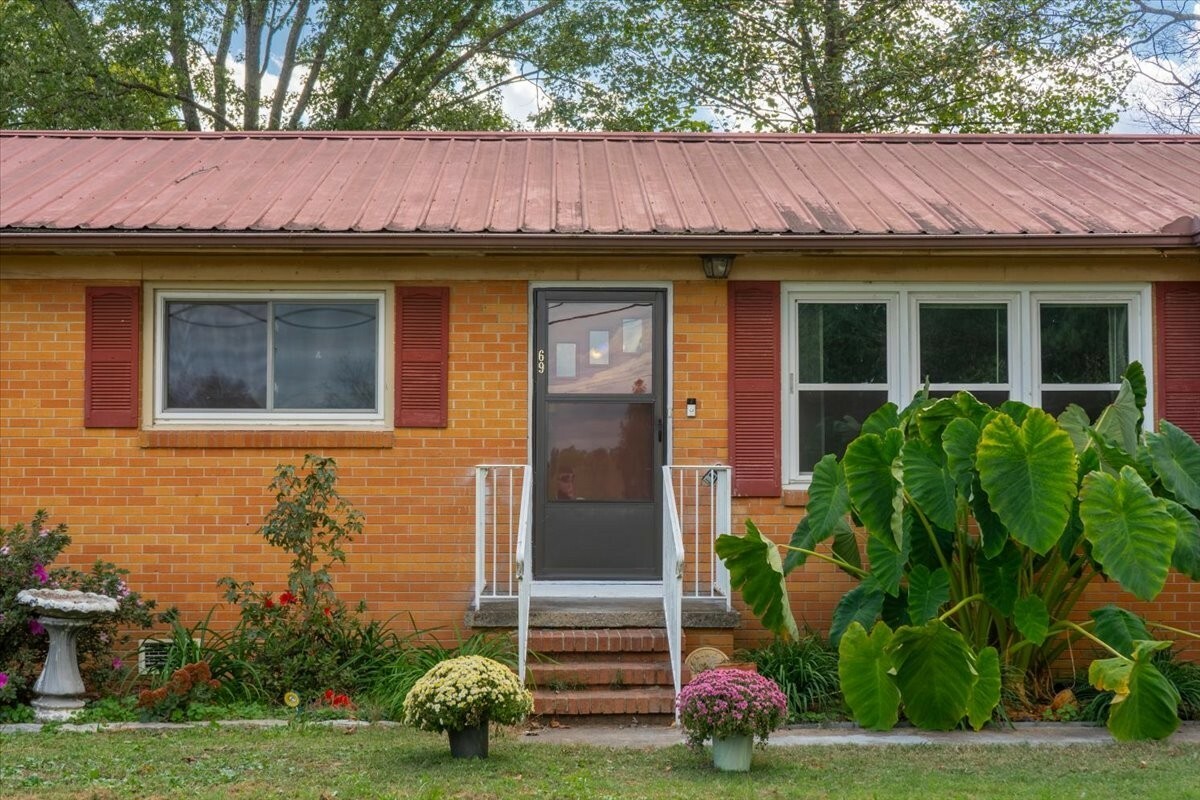 Property Photo:  69 Prospect Rd E  TN 37334 