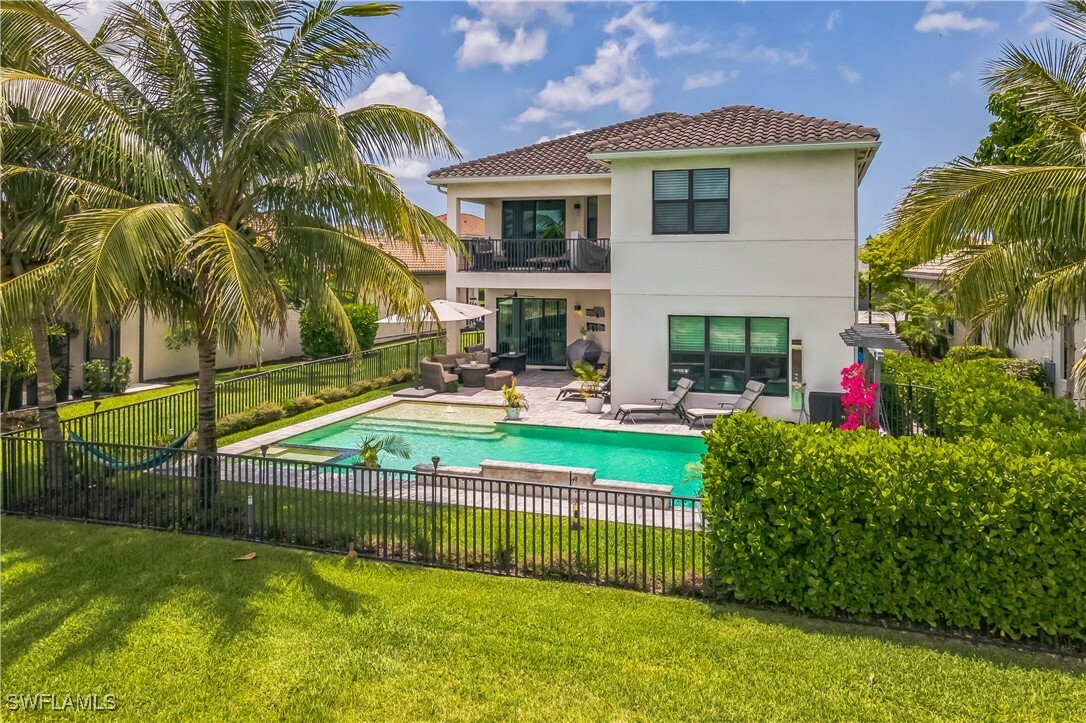 Property Photo: 4692 Kensington Circle FL 34119