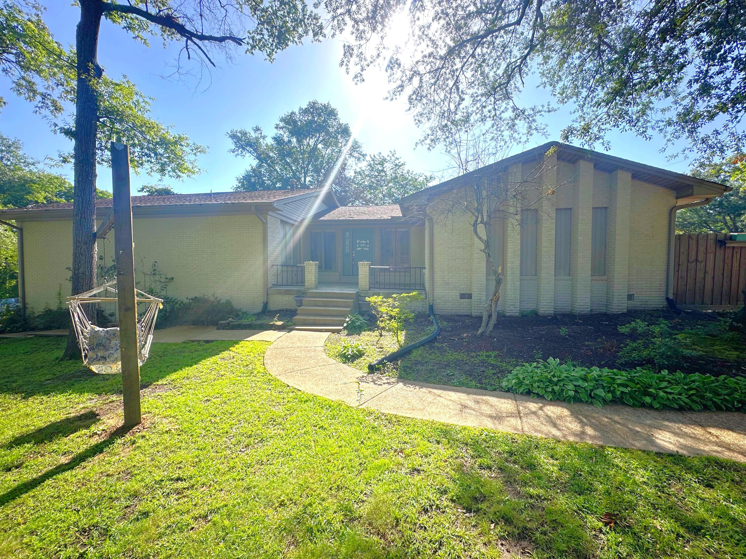 Property Photo: 1501 Fillmore Dr. MS 38801