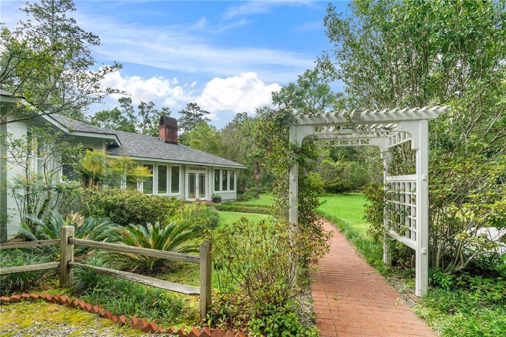 Property Photo: 74151 Military Road LA 70435