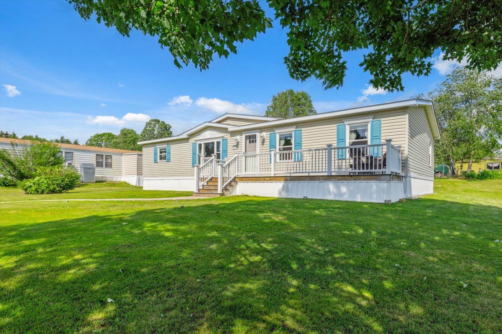 Property Photo: 107 Crestwood Lane NH 03048
