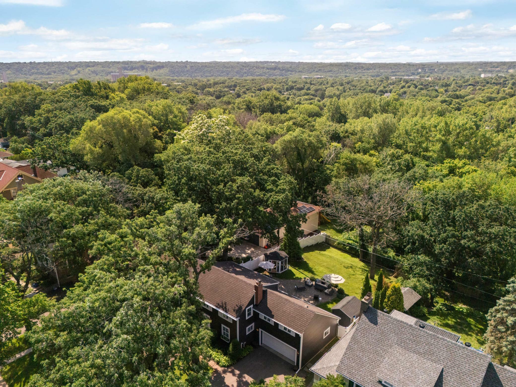 Property Photo: 1064 Lombard Avenue MN 55105