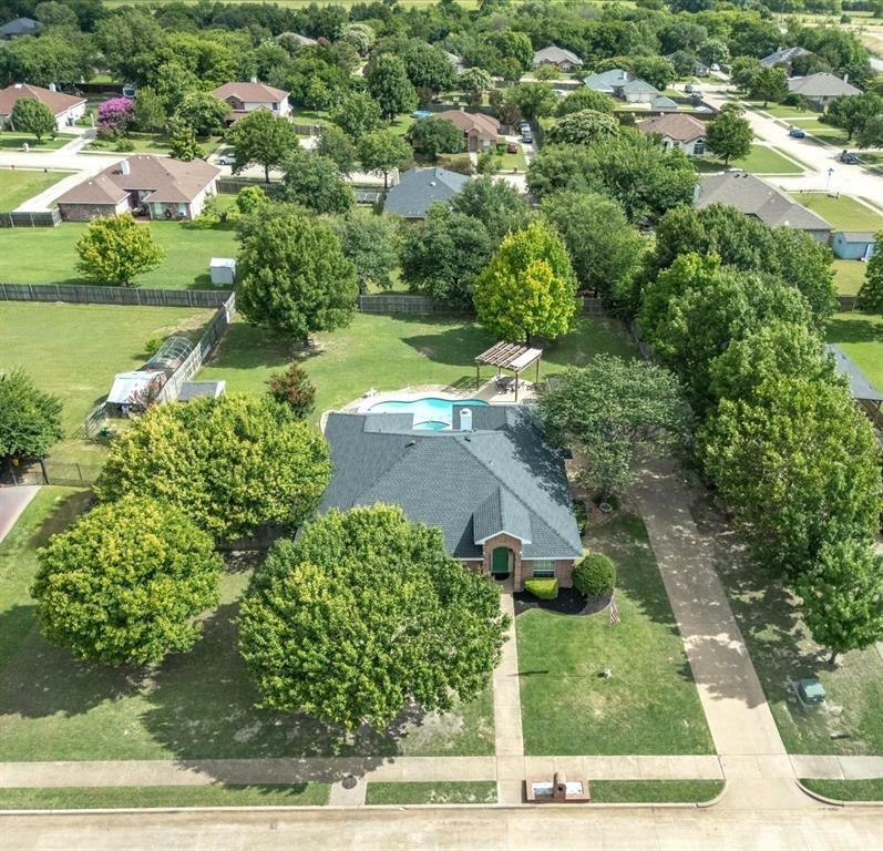Property Photo: 741 High Point Drive TX 76065