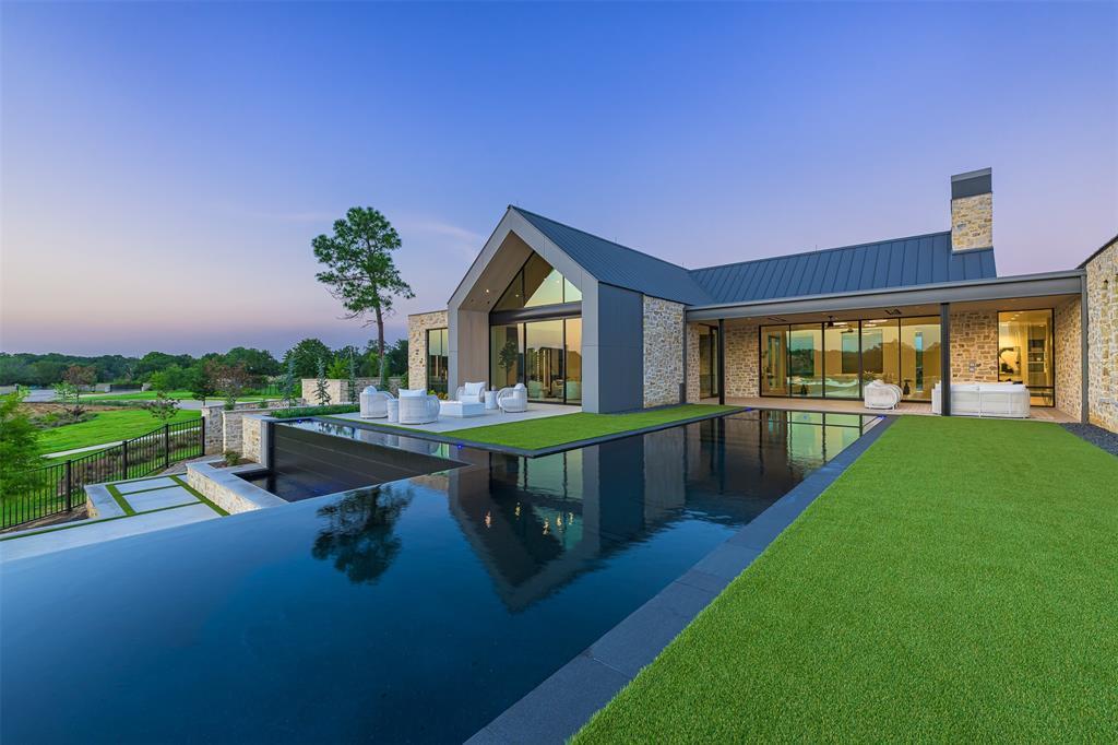 Property Photo: 2645 Magnolia Circle TX 76262