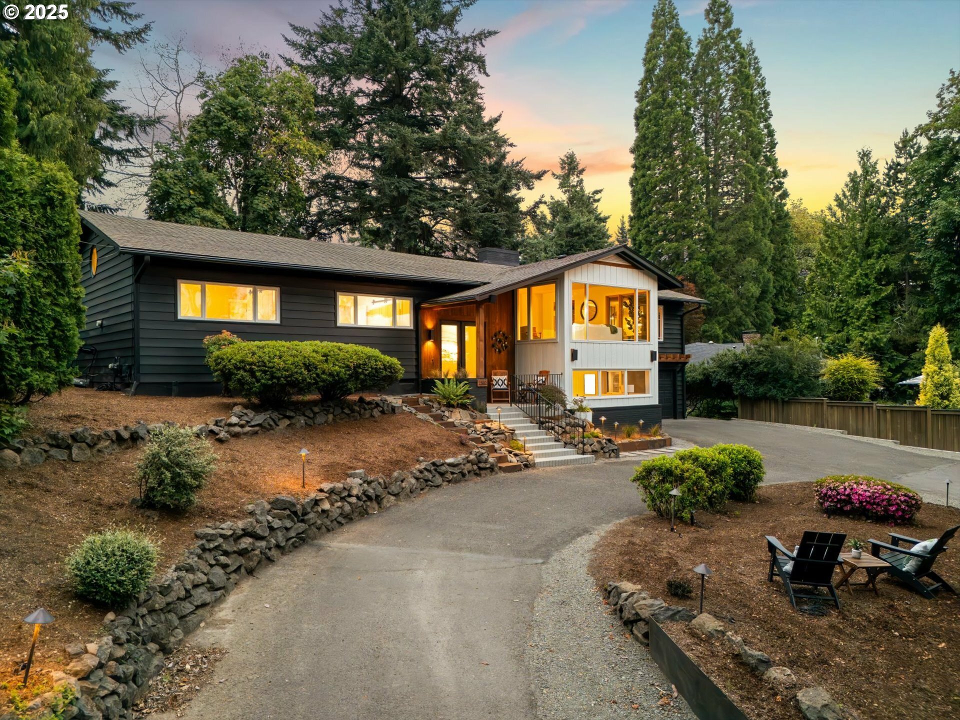 Property Photo:  2390 Southshore Blvd  OR 97034 
