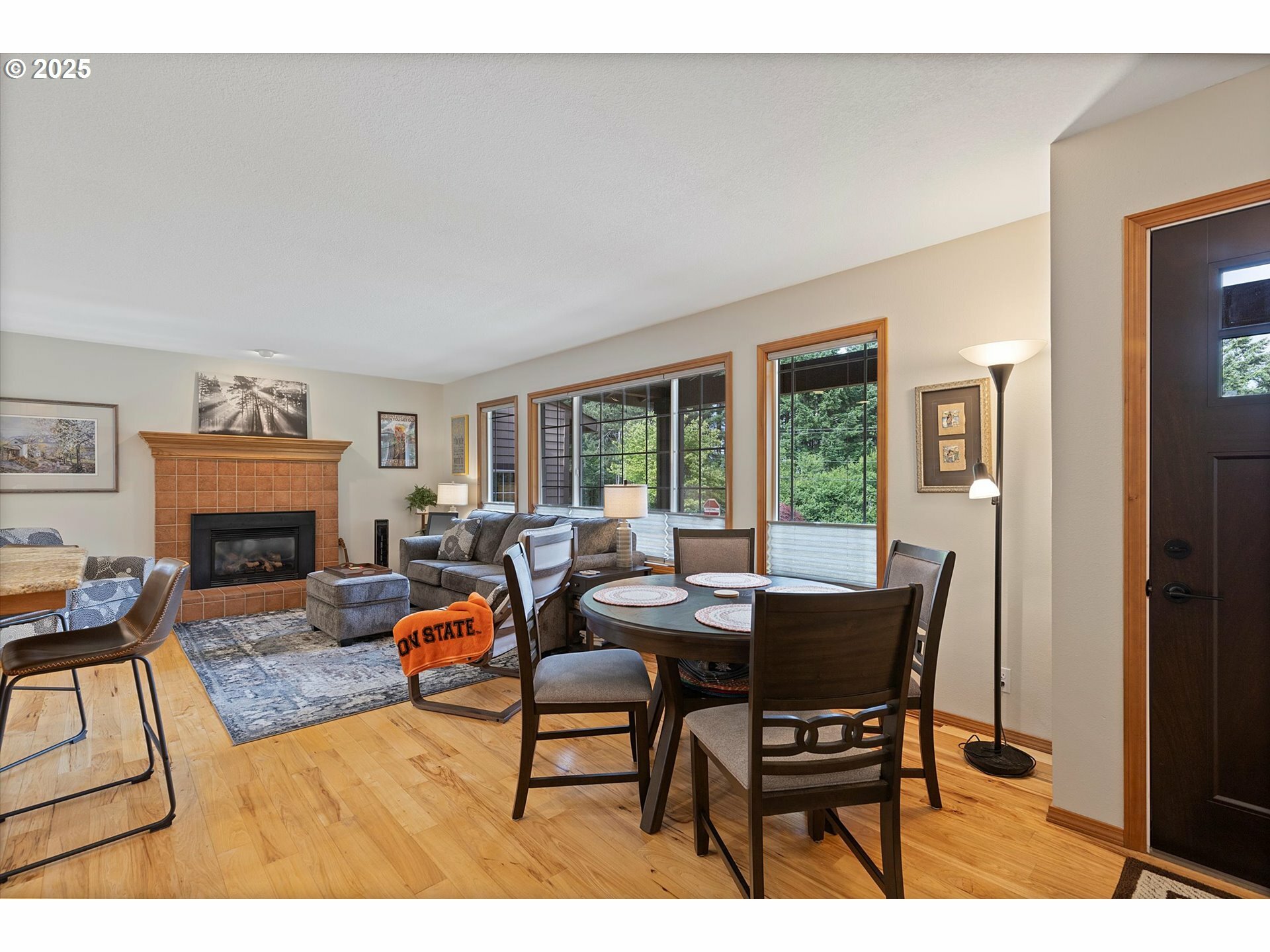Property Photo: 16355 NE Leander Dr OR 97140