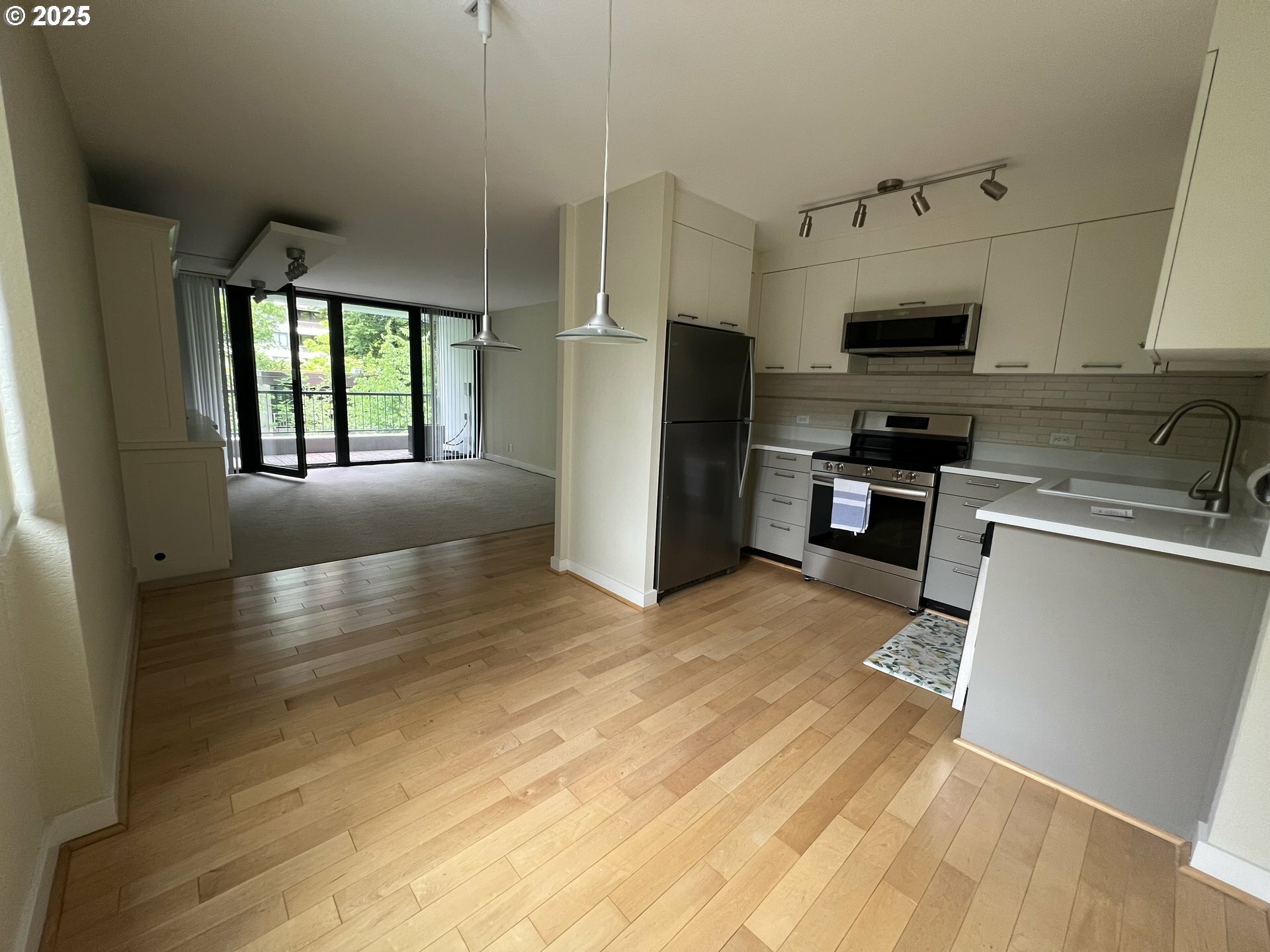 Property Photo: 111 SW Harrison St OR 97201