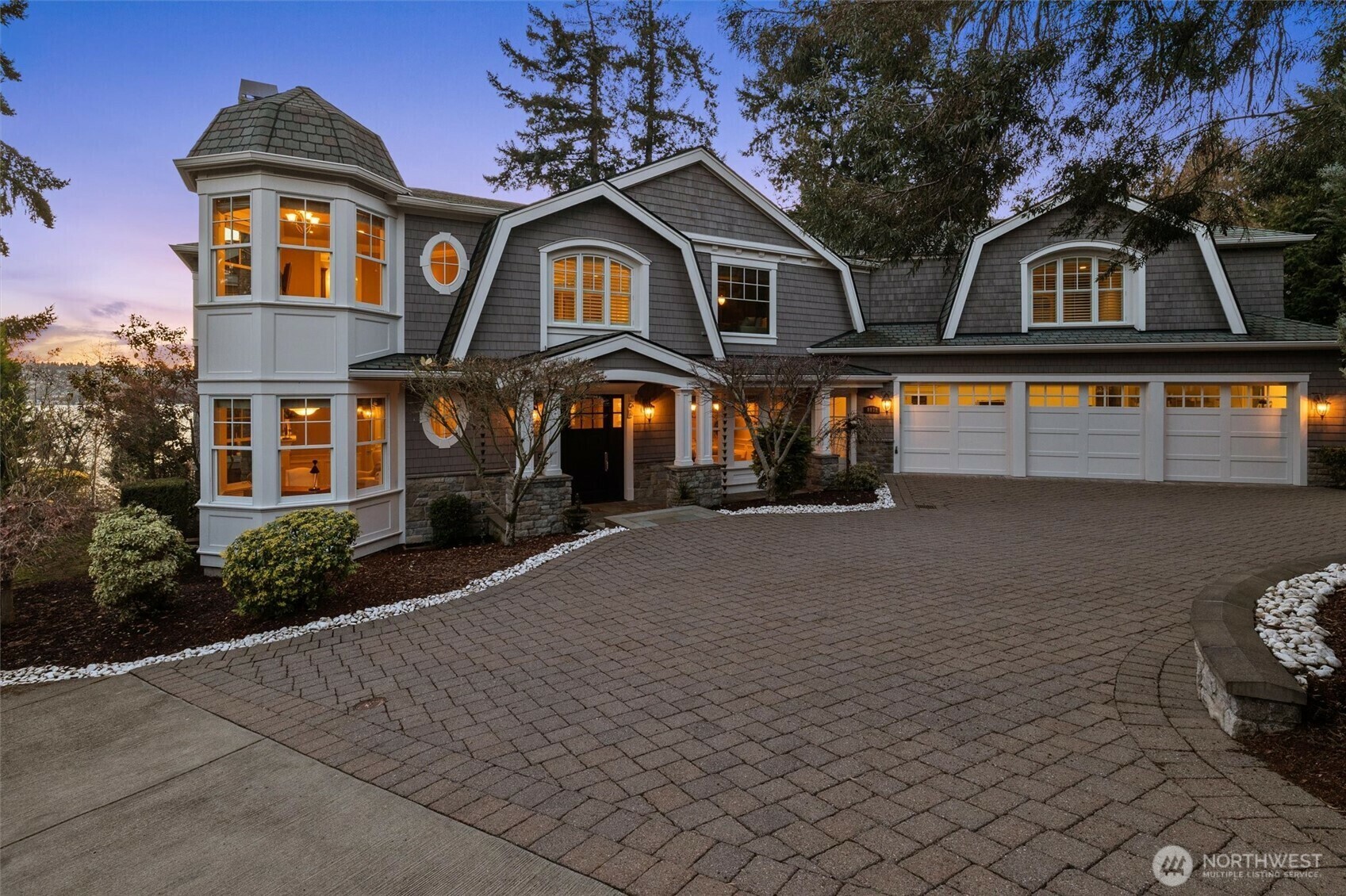 Property Photo: 8071 West Mercer Way WA 98040