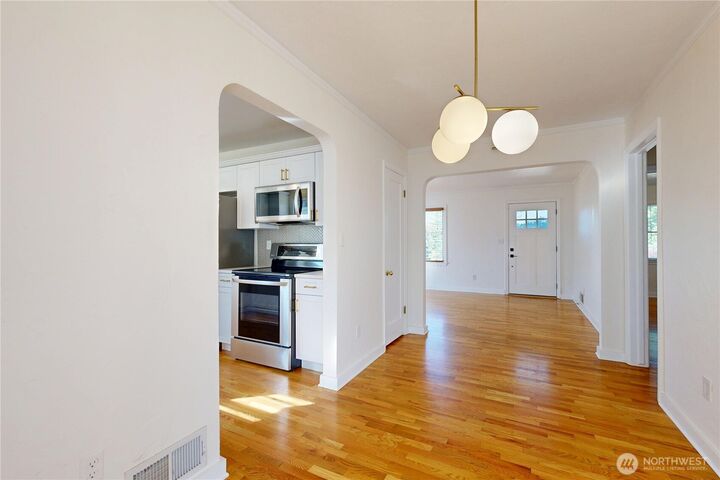 Property Photo: 1303 Modoc WA 99362