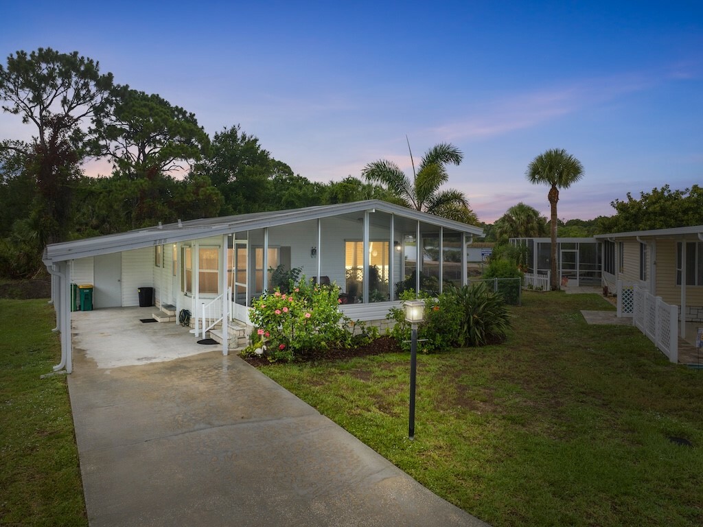 Property Photo: 209 Cobia Court FL 32976