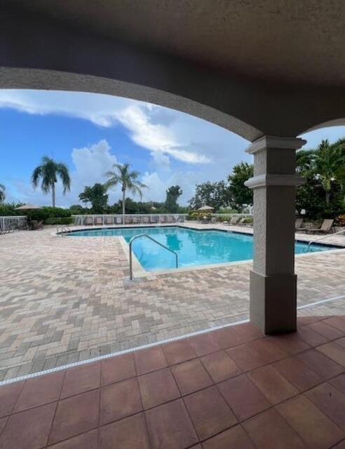 Property Photo: 138 SW Peacock Boulevard 20-102 FL 34986