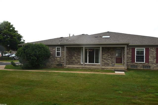 Property Photo: 11186 Spruce Court MI 48094