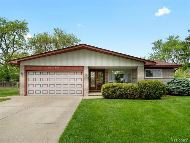 35689 Tina Drive  Sterling Heights MI 48310 photo