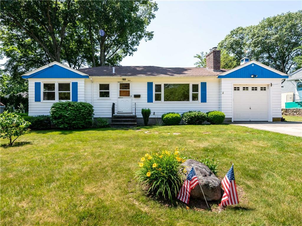 205 Lincoln Avenue  Barrington RI 02806 photo