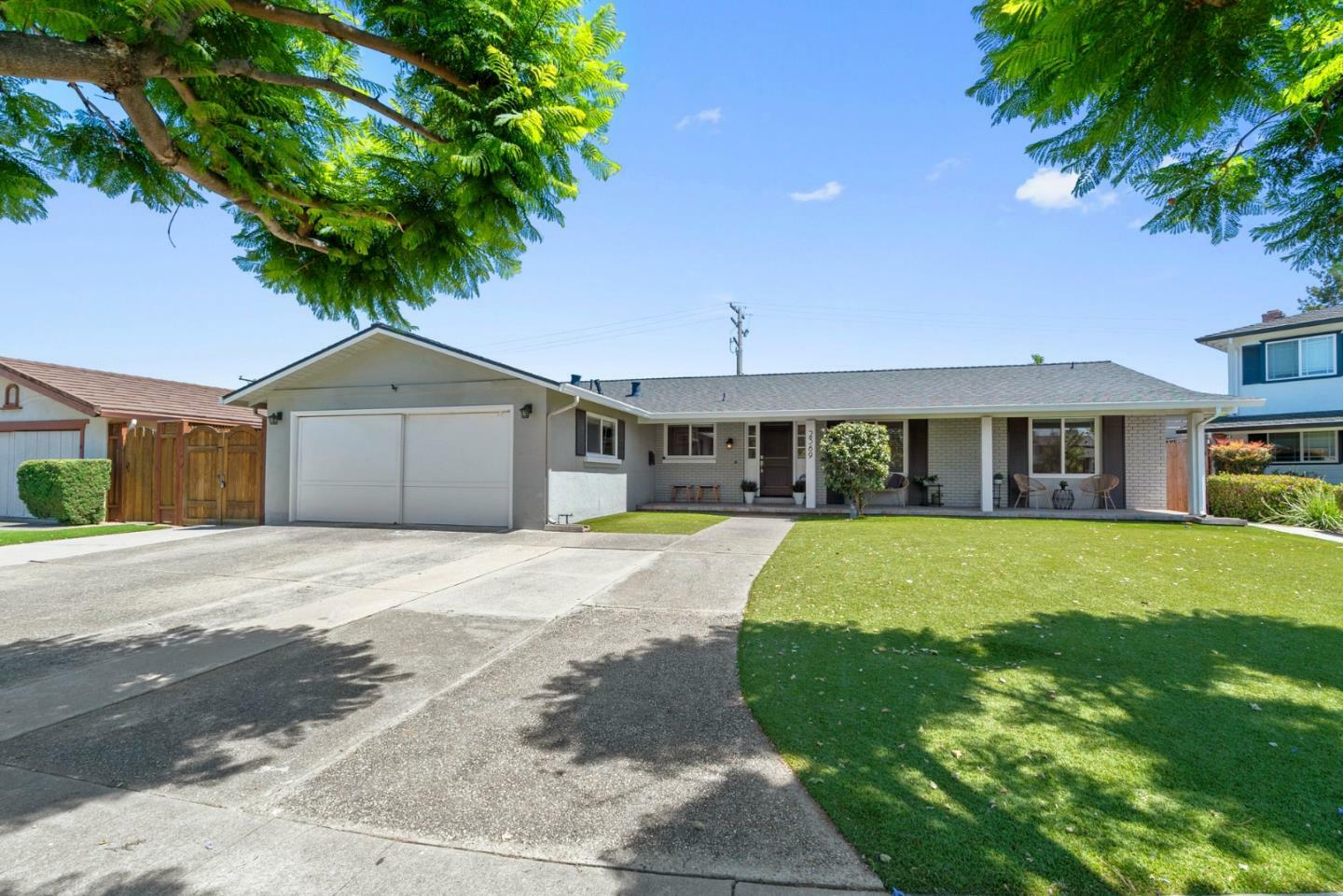 Property Photo: 2369 Walden Square CA 95124
