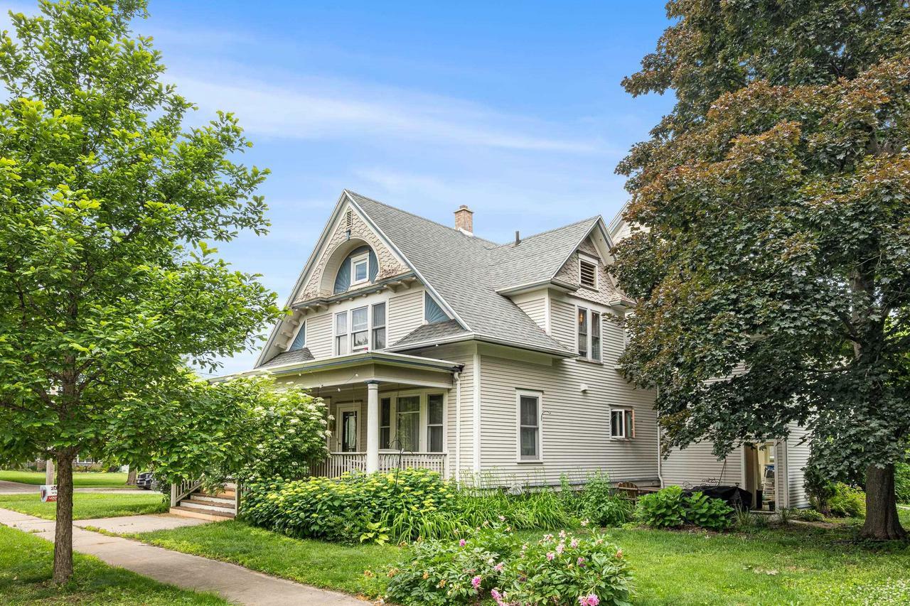 Property Photo: 163 East Noyes Street WI 54923
