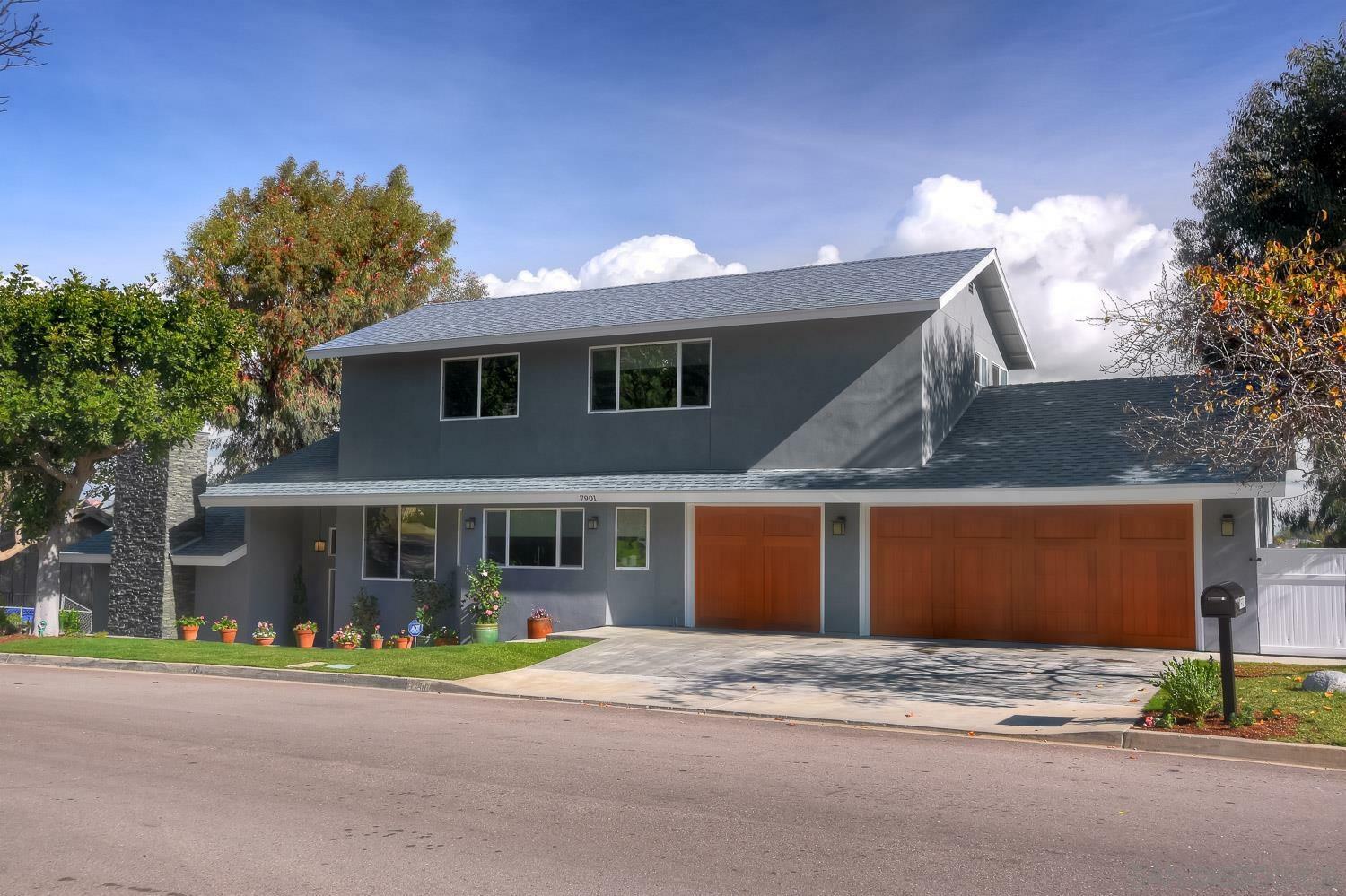 Property Photo: 7901 Avenida Kirjah CA 92037