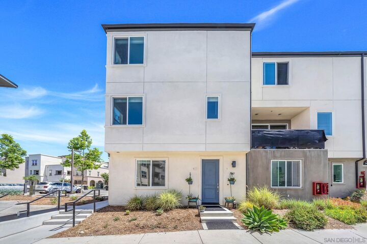 Property Photo:  5405 Calle Sand Arch 197  CA 92154 