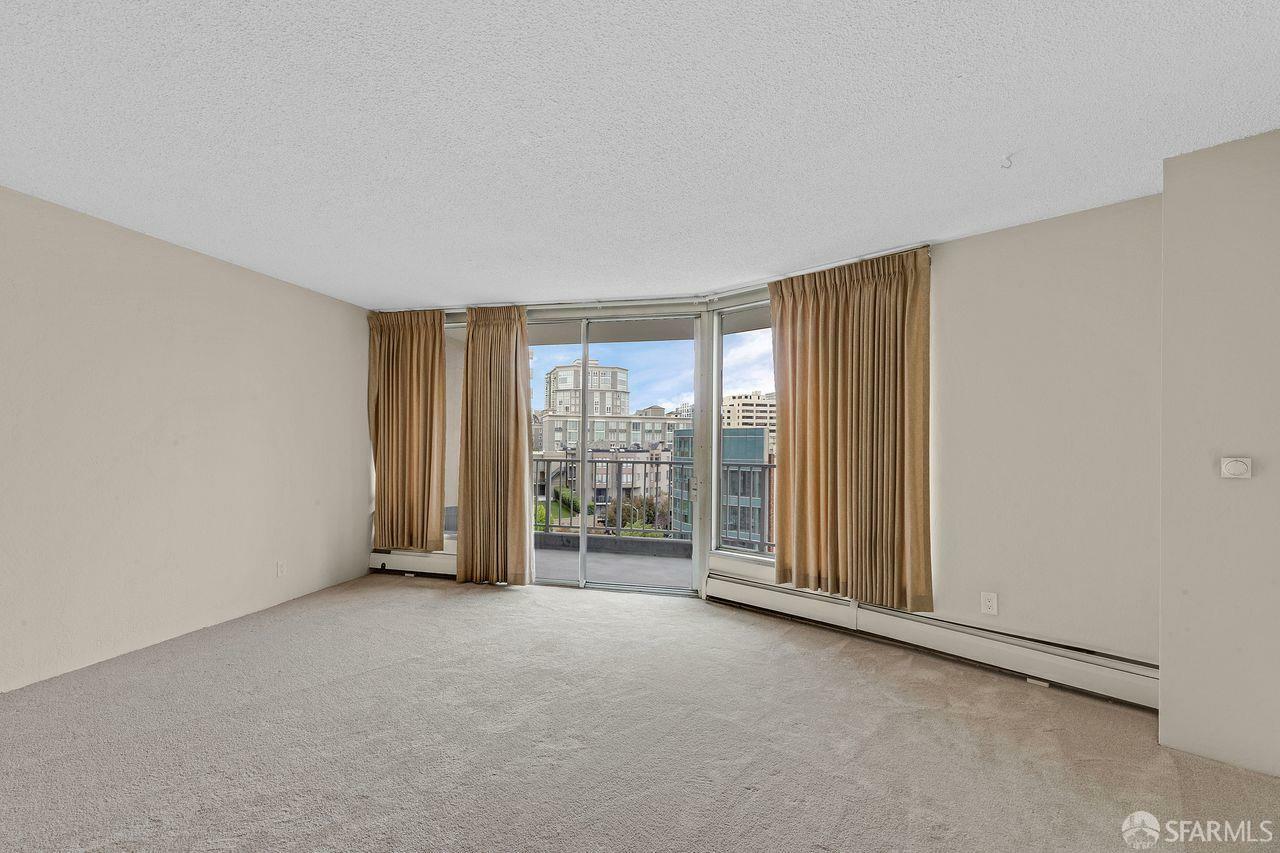Property Photo: 1200 Gough Street 4B CA 94109