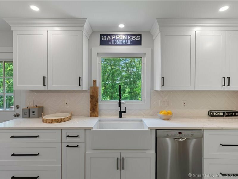Property Photo: 964 Red Fox Road CT 06477