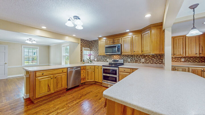 Property Photo: 9 Selden Hill Drive CT 06107