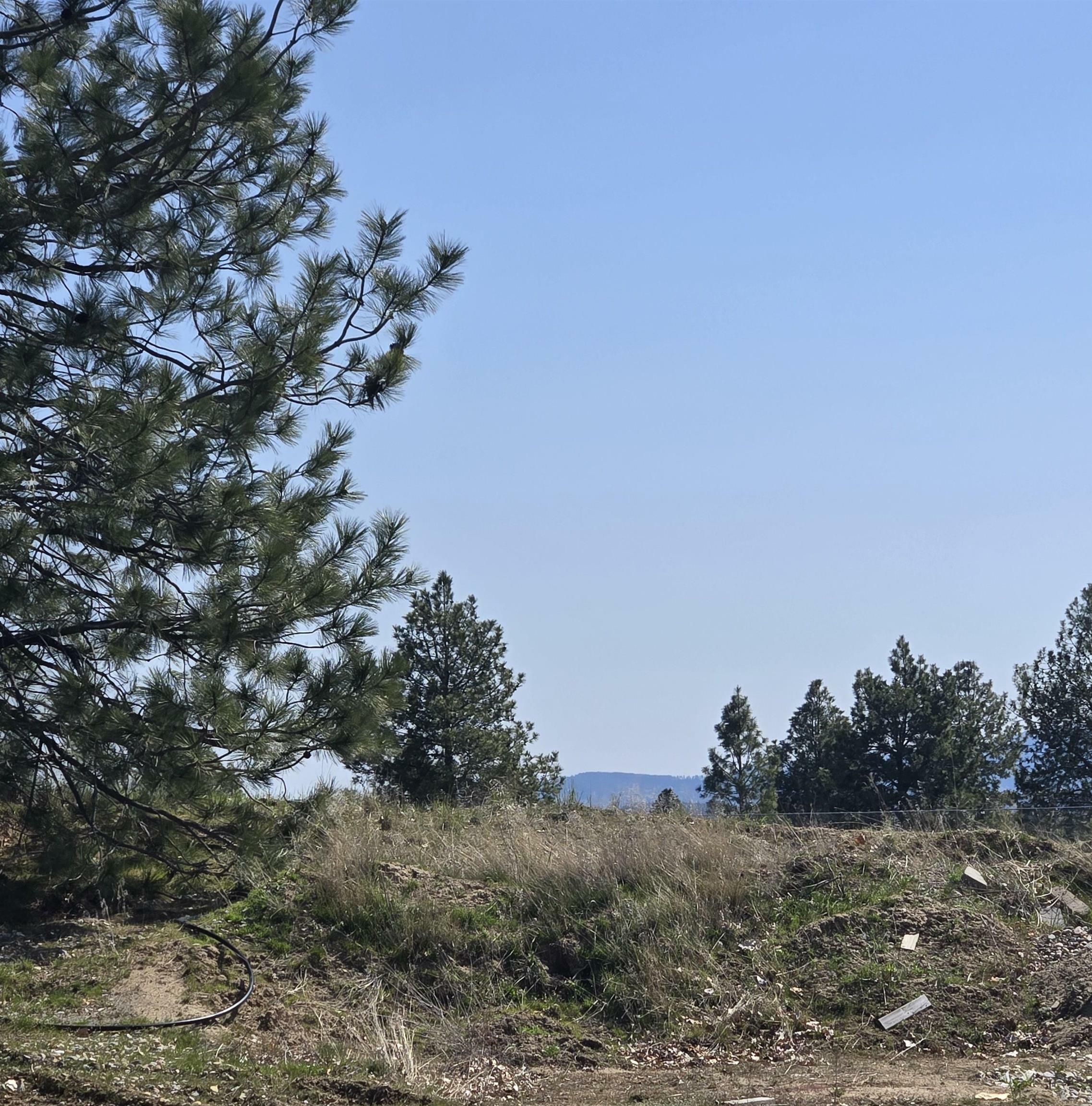 Property Photo: 1205 N Country Club Dr 98 WA 99006