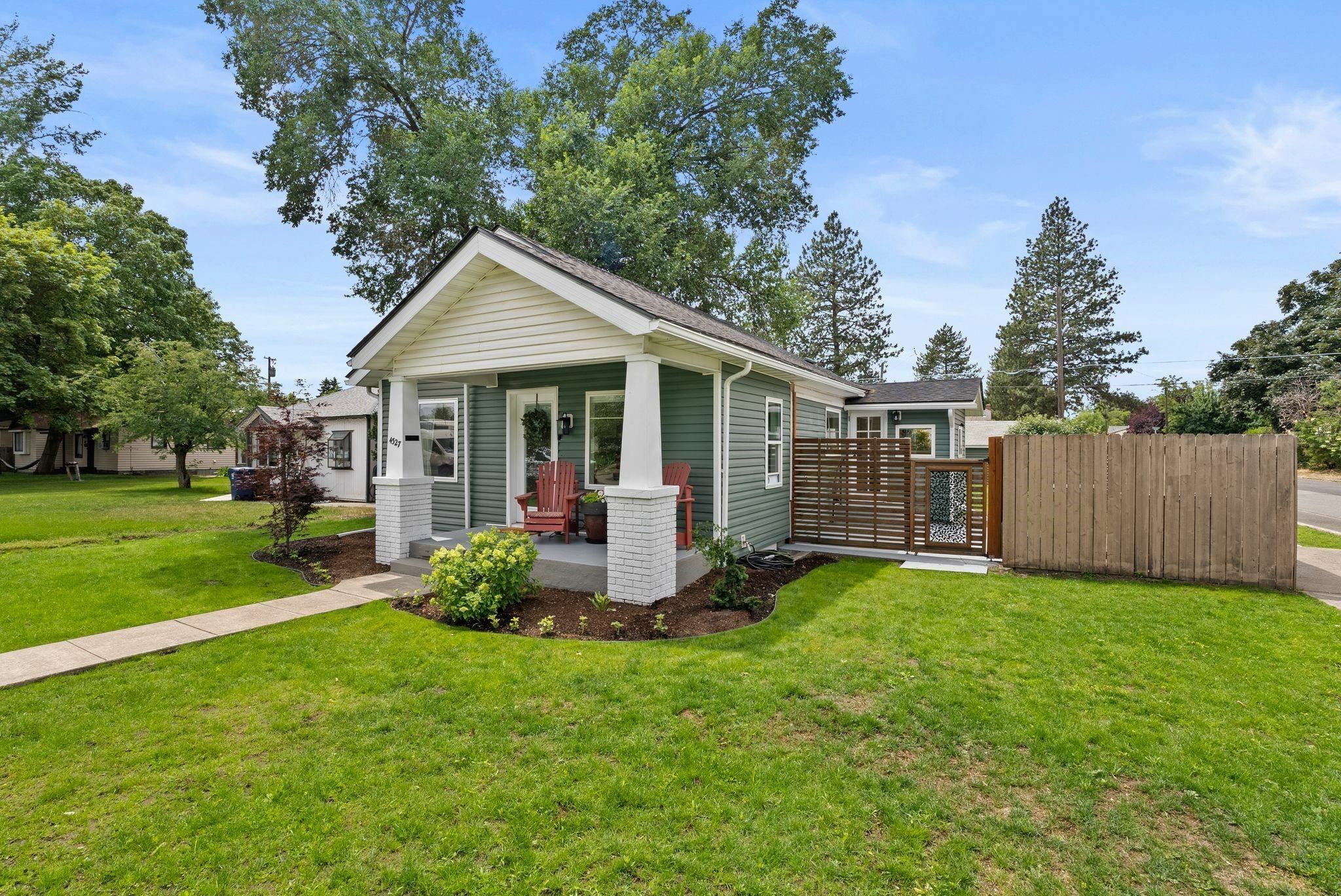 Property Photo: 4327 N Washington St WA 99205