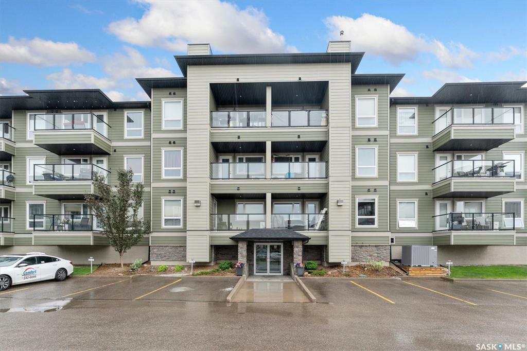 Property Photo: 102 Willis Crescent 1103 SK S7T 0N3