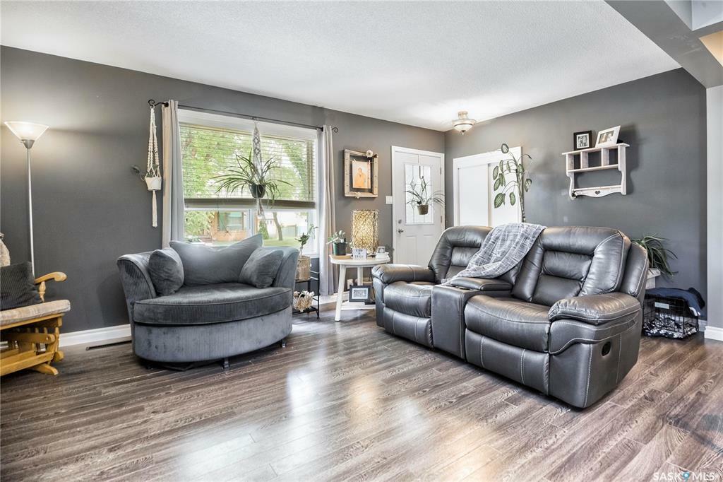 Photo de la propriété: 341 23rd Street W SK S6V 4L9