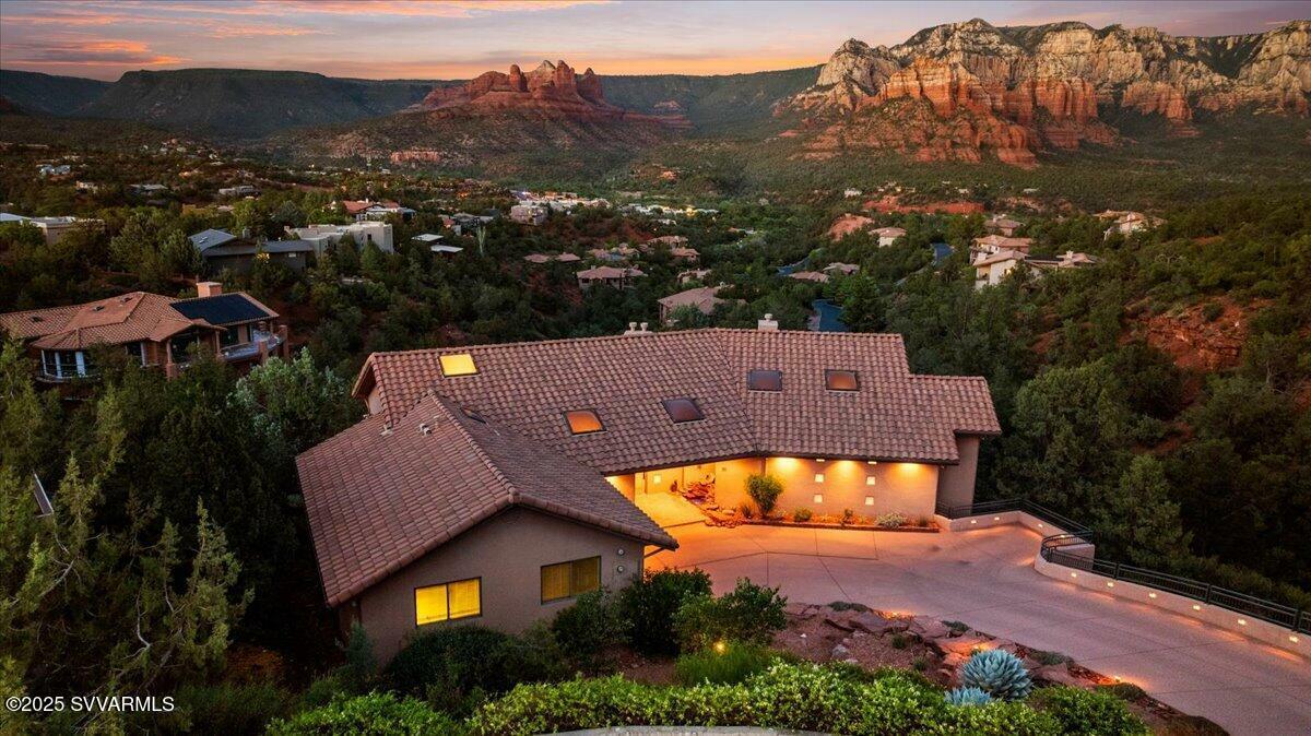 Property Photo: 33 Rue De Lynn AZ 86336