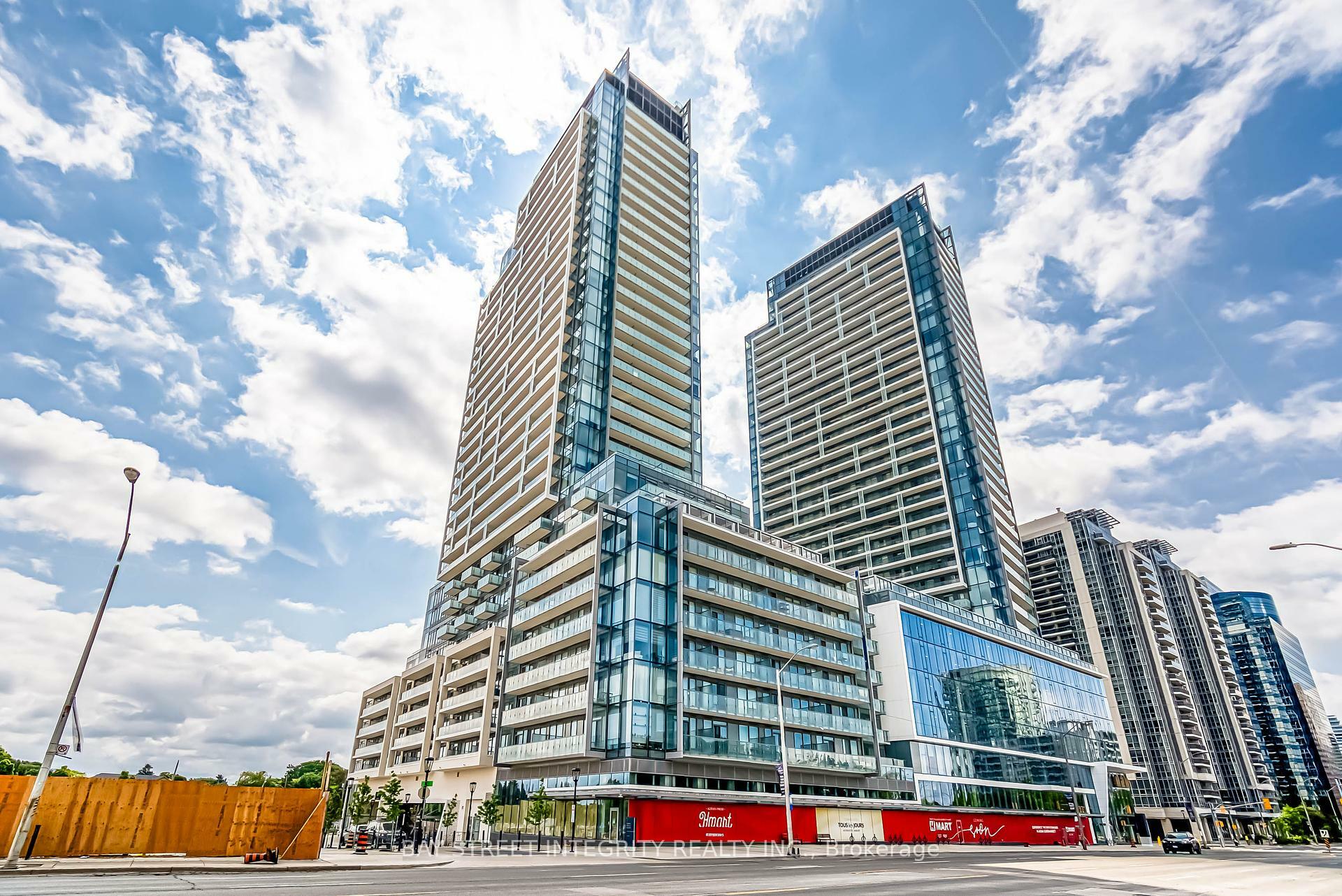 Property Photo: 7 Golden Lion Heights N1008 ON M2M 0C1