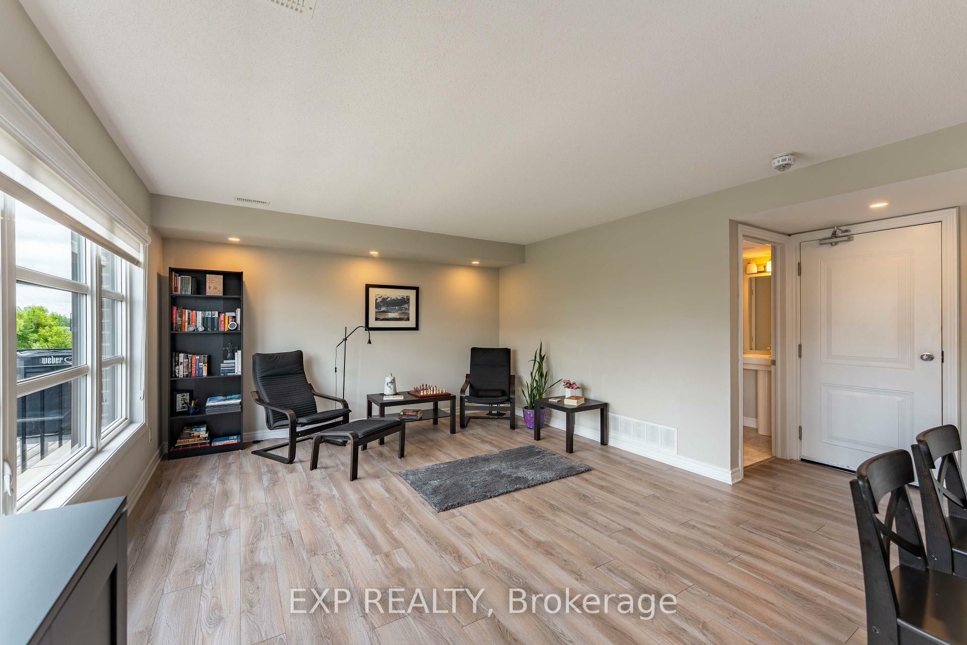 Photo de la propriété: 735 Chapman Mills Drive ON K2J 5X2