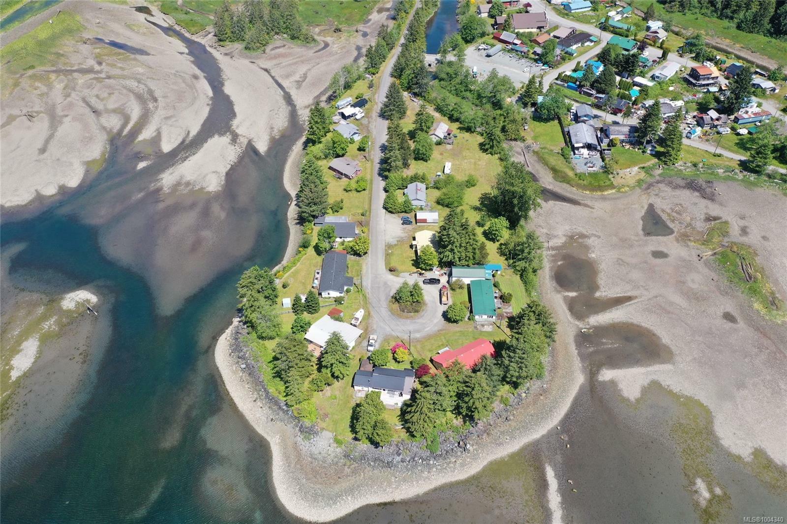 Property Photo: 315 Pandora Cres BC V0P 2A0