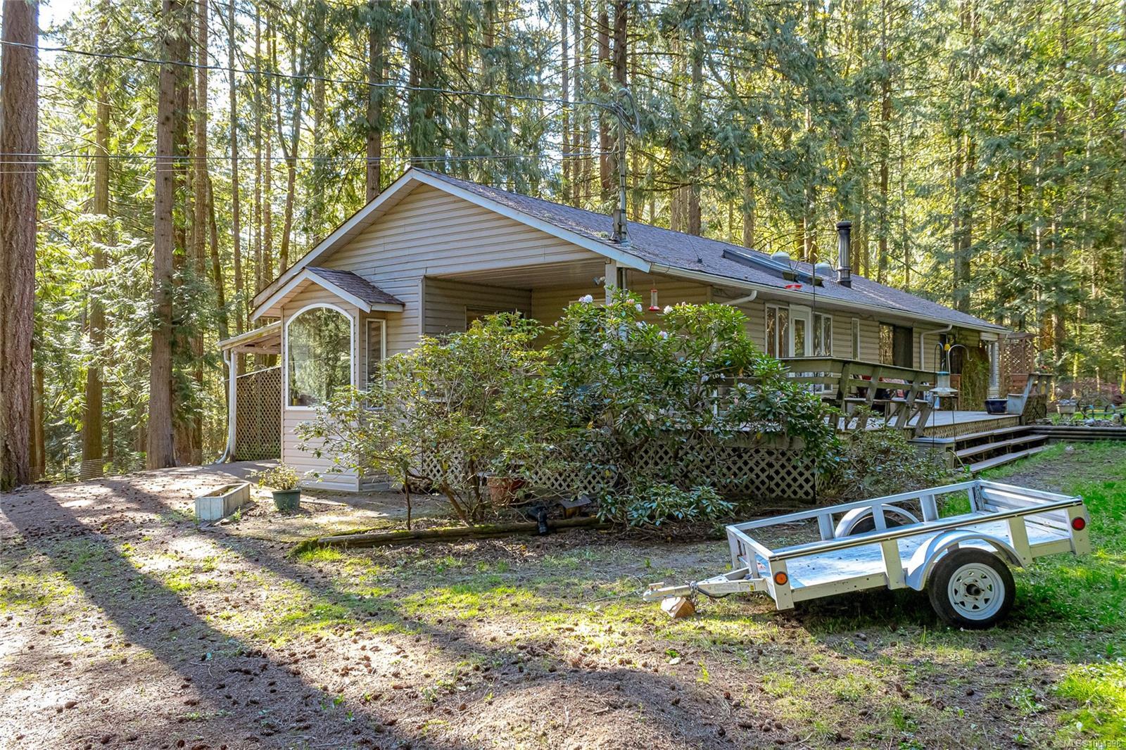Property Photo: 4868 Prospect Dr BC V9G 1H1