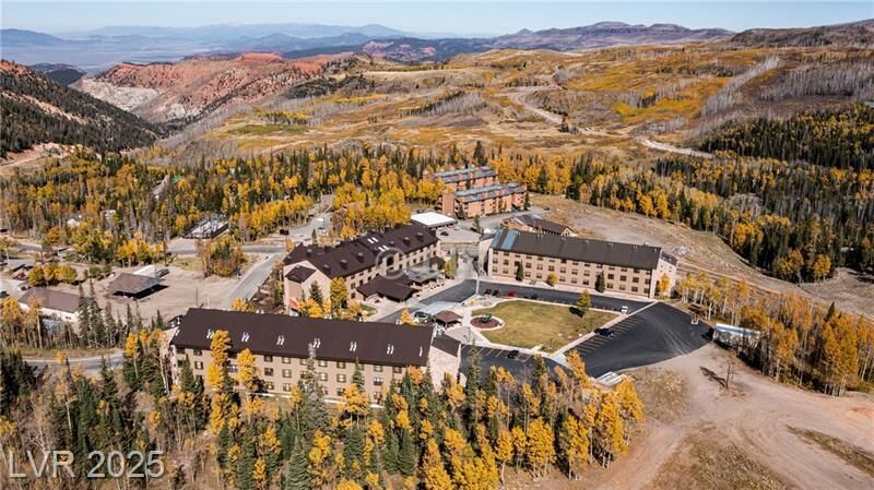 Property Photo: 223 Hunter Ridge Dr #E121 UT 84719