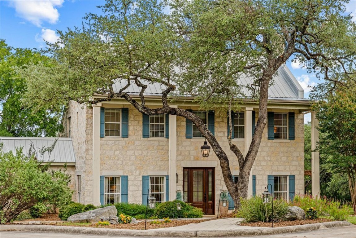Property Photo: 1660 W McCarty Lane TX 78666