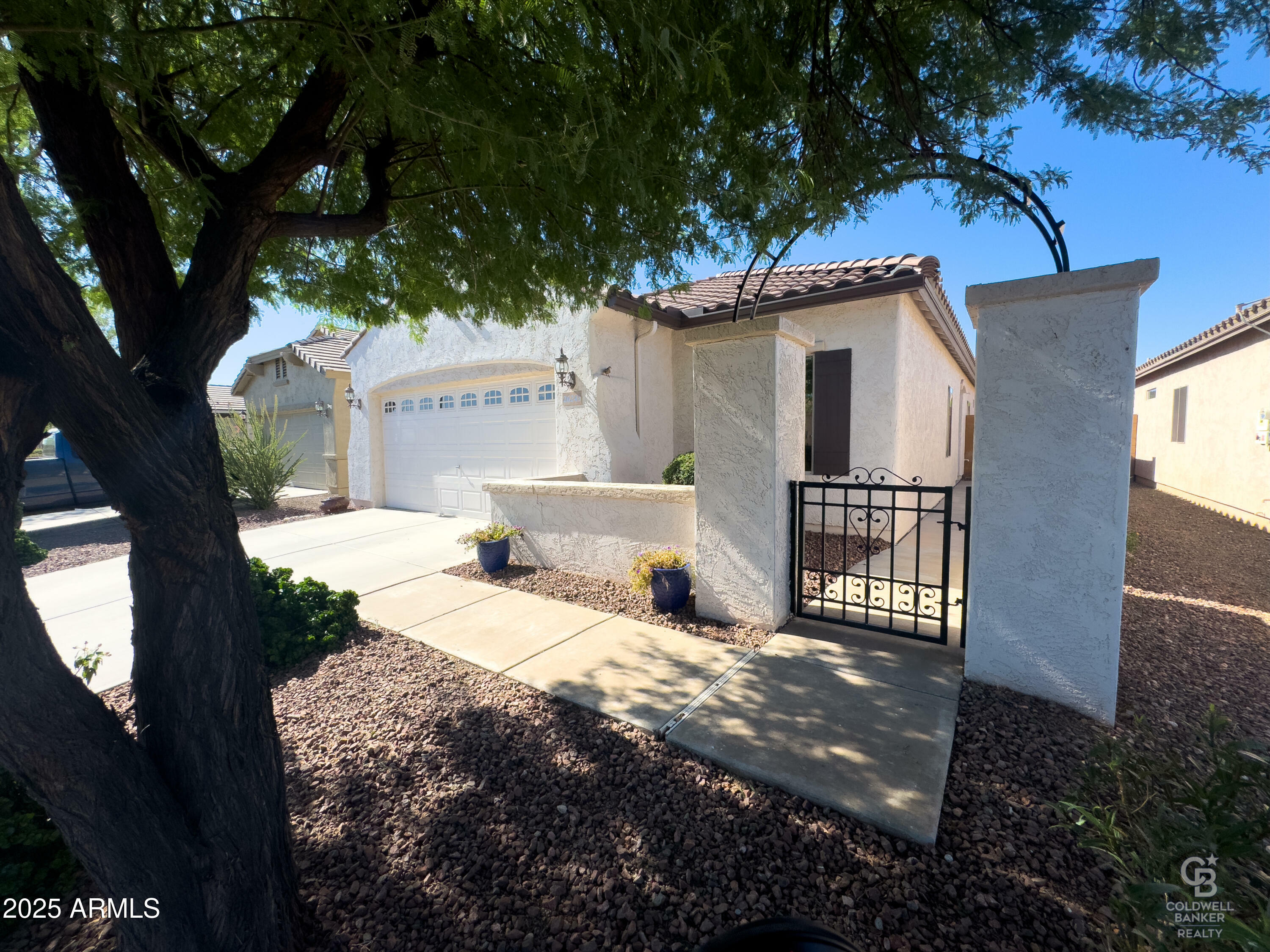 Property Photo: 26243 W Wahalla Lane AZ 85396