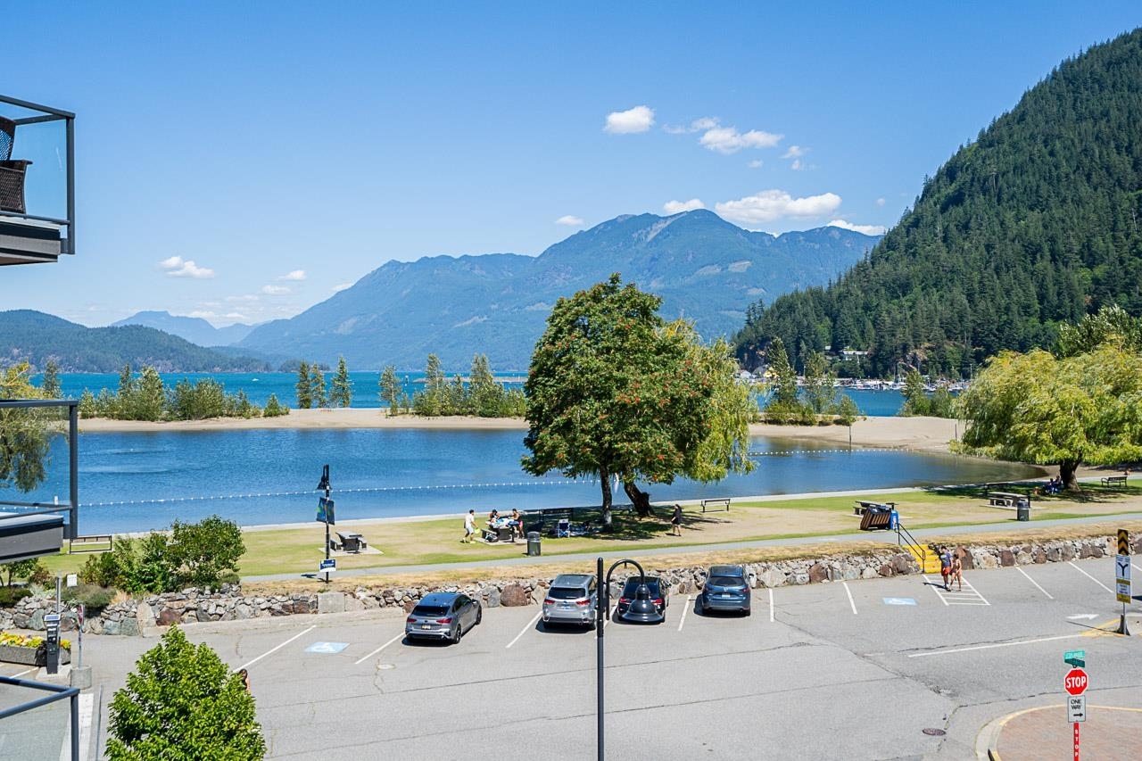 Property Photo: 378 Esplanade Avenue 323 BC V0M 1A3