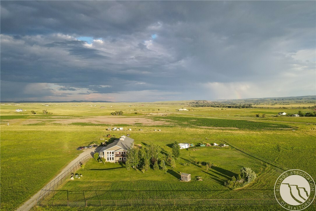 Property Photo: 46 Rapelje Rd MT 59011