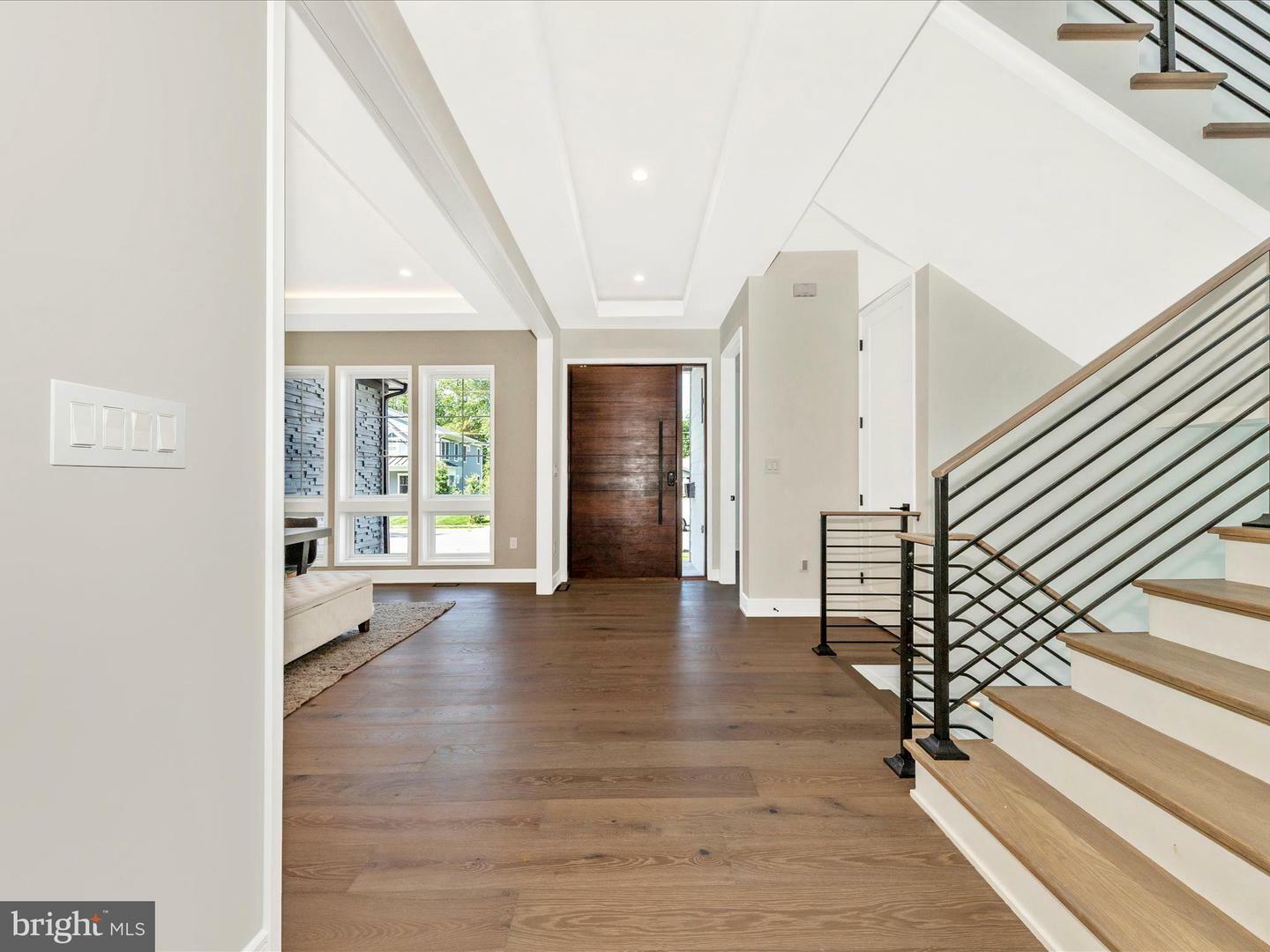 Property Photo: 1009 Hillcrest Drive SW VA 22180