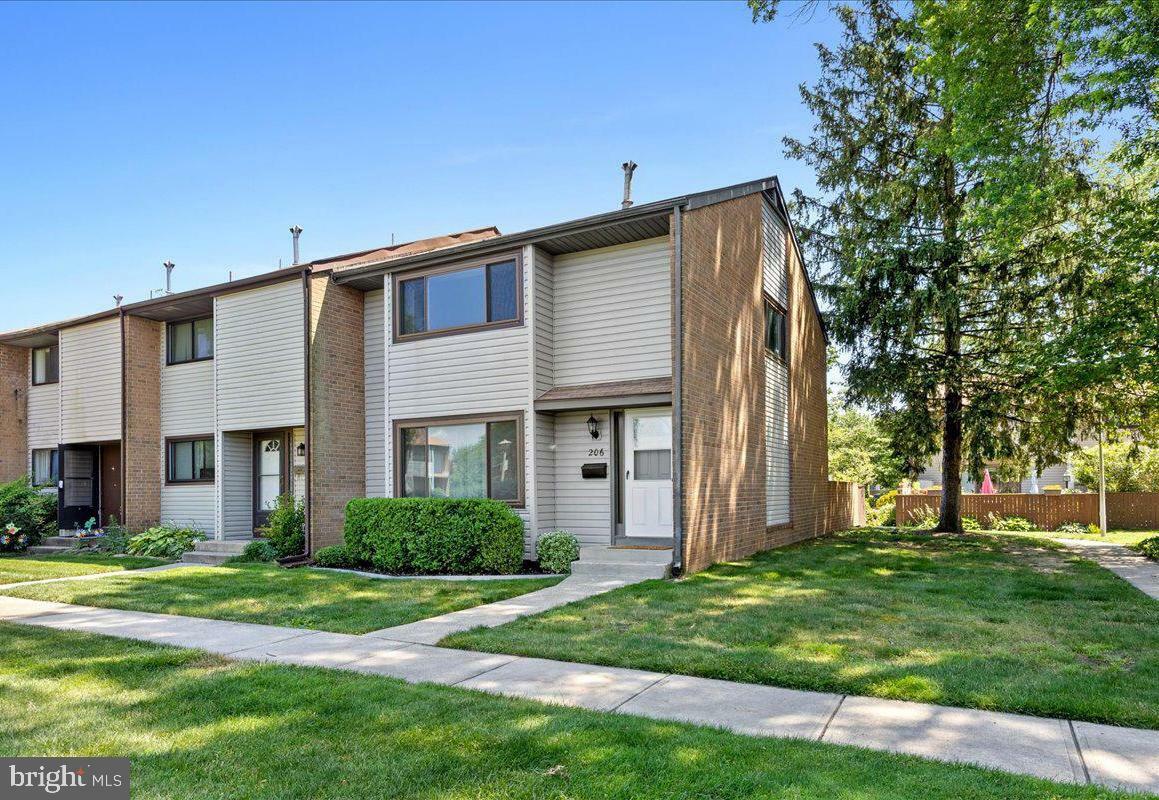 206 Canterbury Court  Hightstown NJ 08520 photo