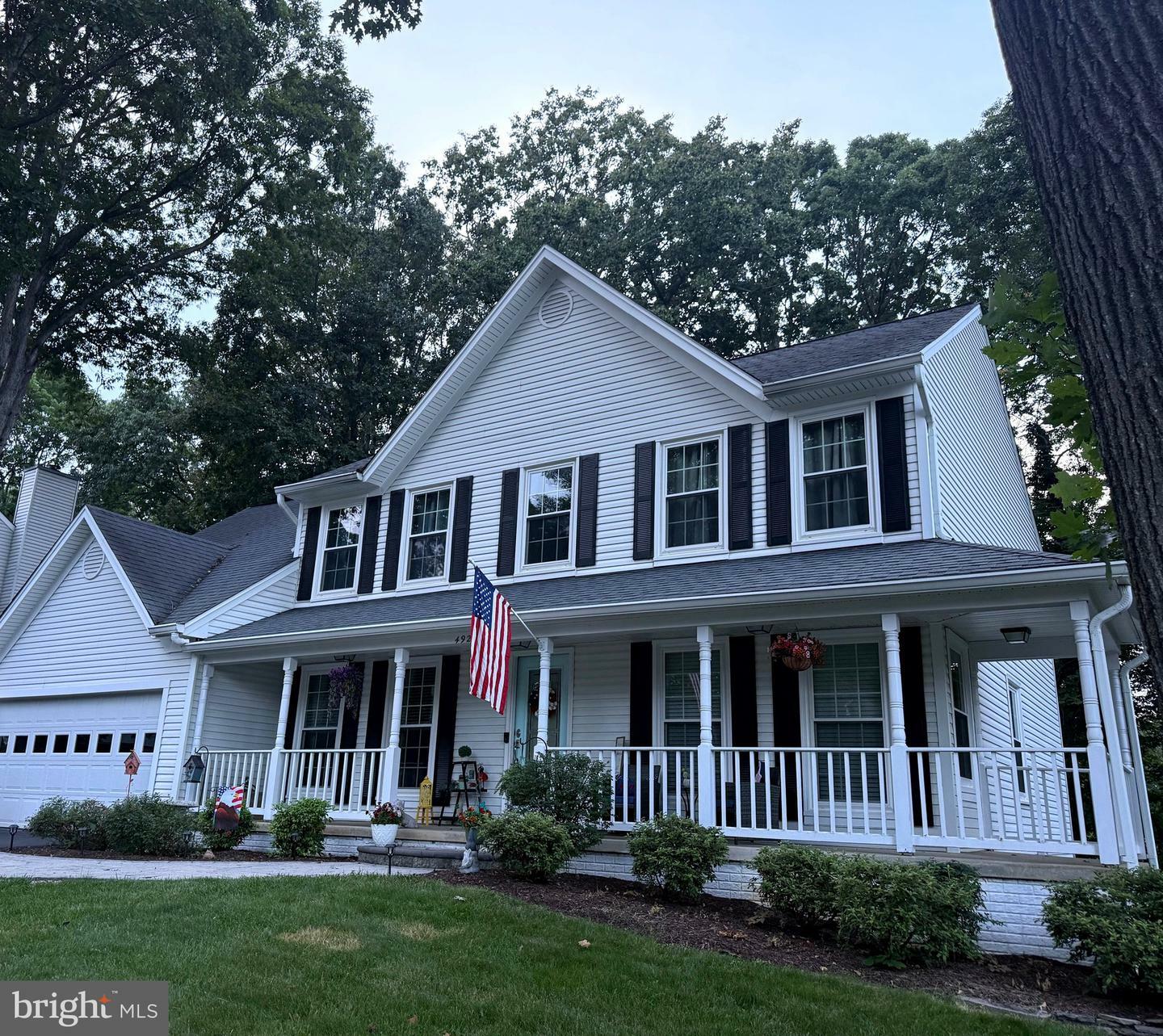 Property Photo: 4924 Queensbury Circle VA 22408
