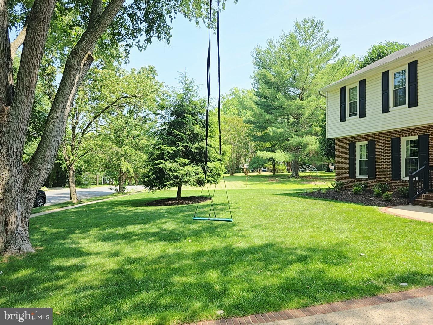 Property Photo: 2411 Popkins Lane VA 22306