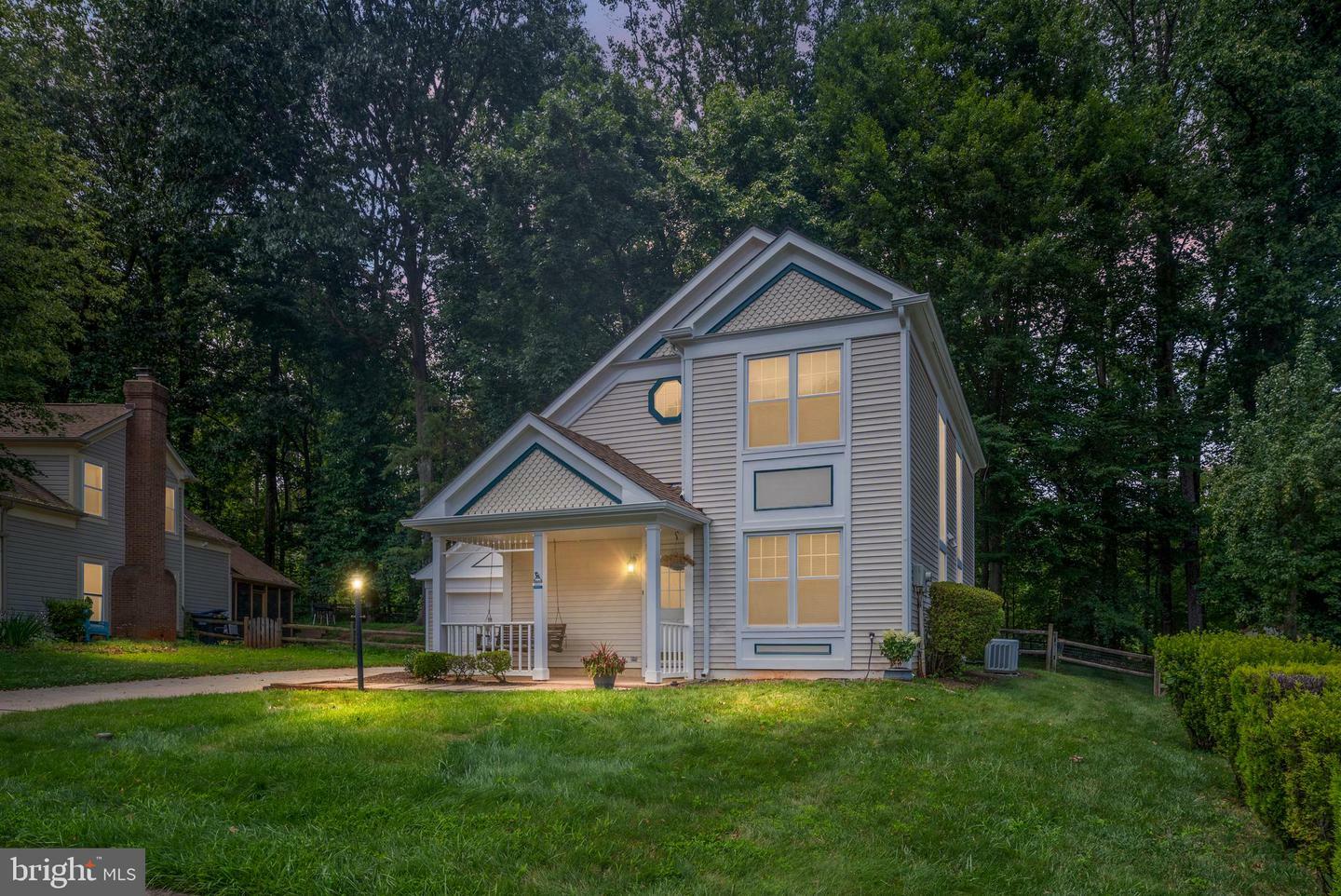 Property Photo: 15091 Holleyside Drive VA 22025