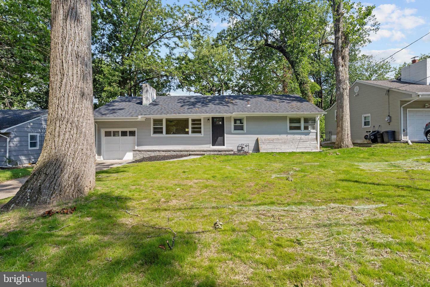 Property Photo:  19 Glen Stewart Drive  NJ 08618 