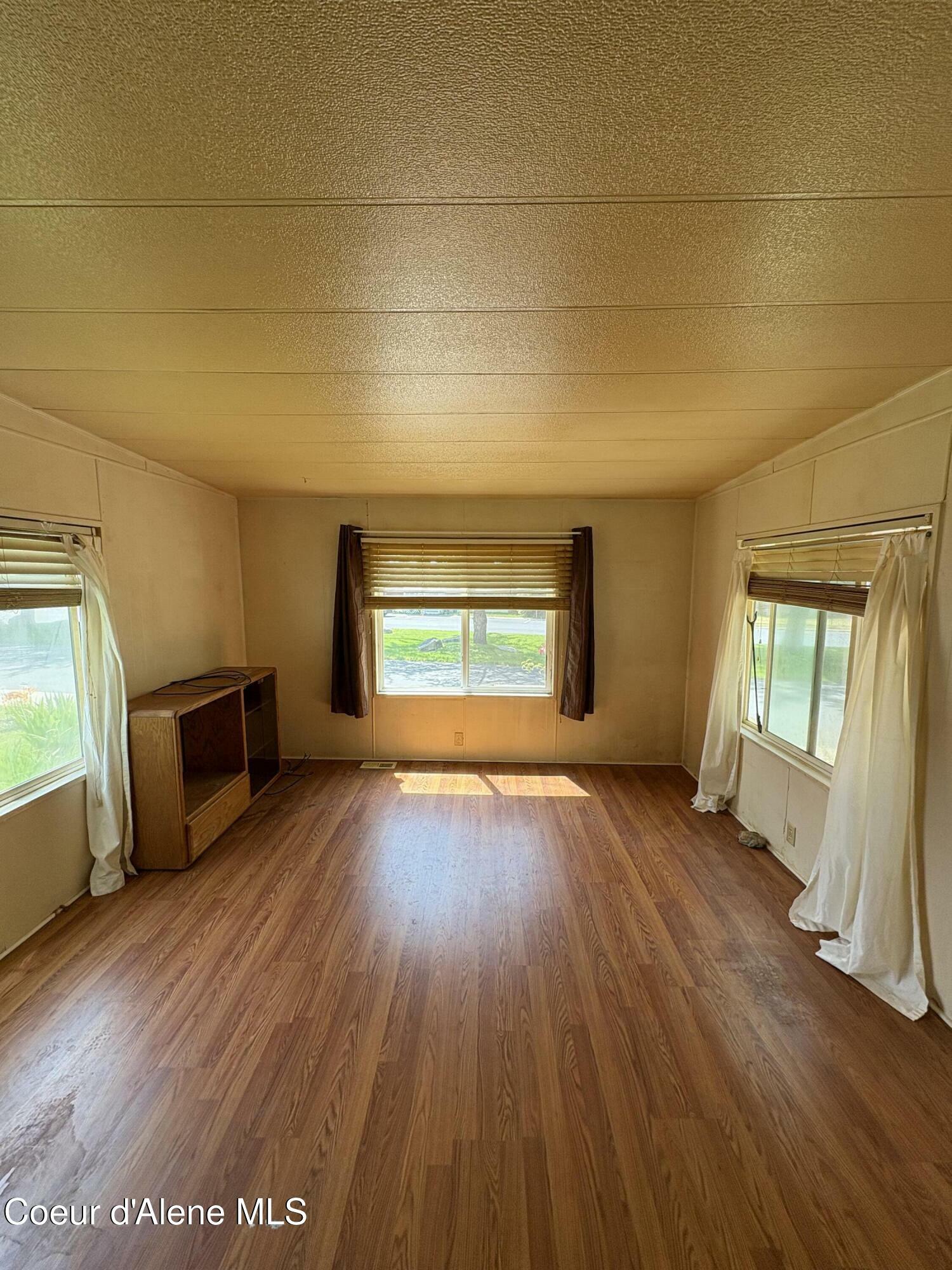 Property Photo: 459 W Max Lp ID 83815