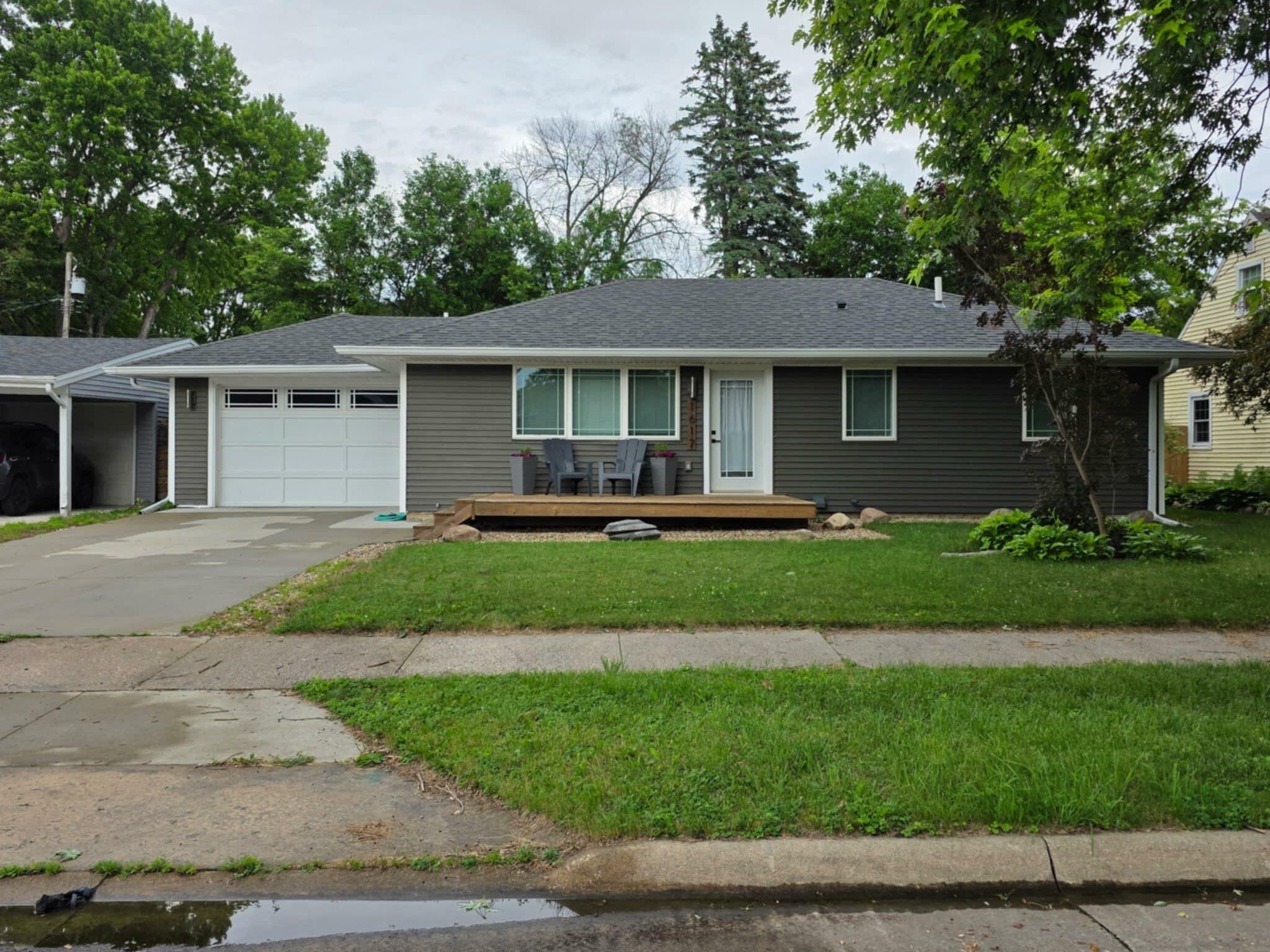 Property Photo: 1617 N 27th Street IA 50501