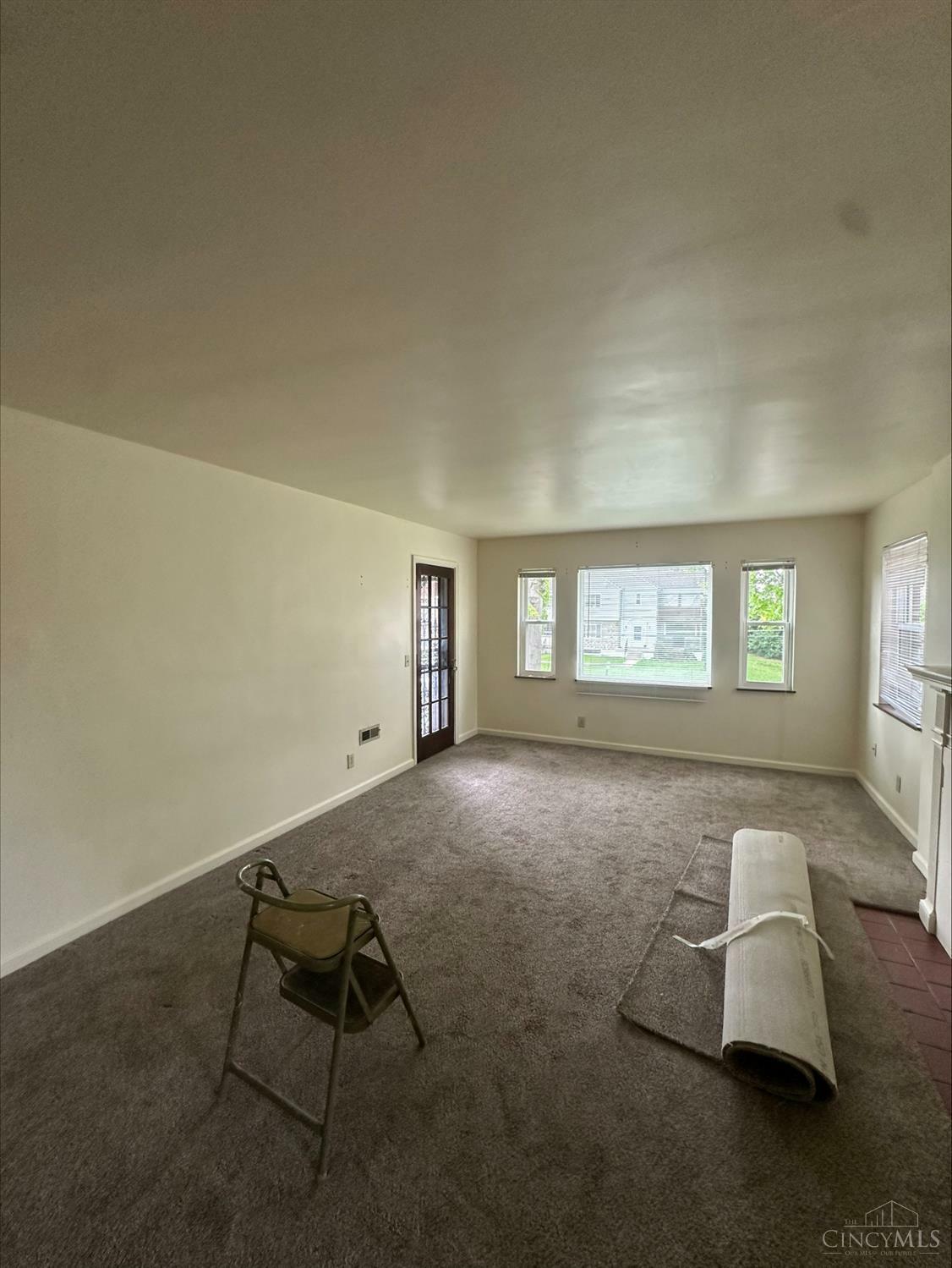 Property Photo: 1727 Greenview Place OH 45237