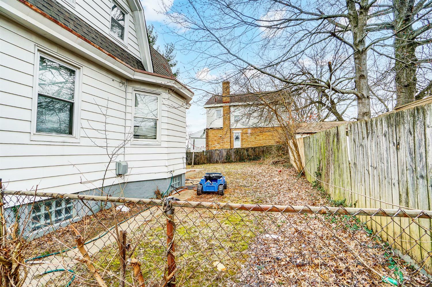 Property Photo: 1256 Ross Avenue OH 45205