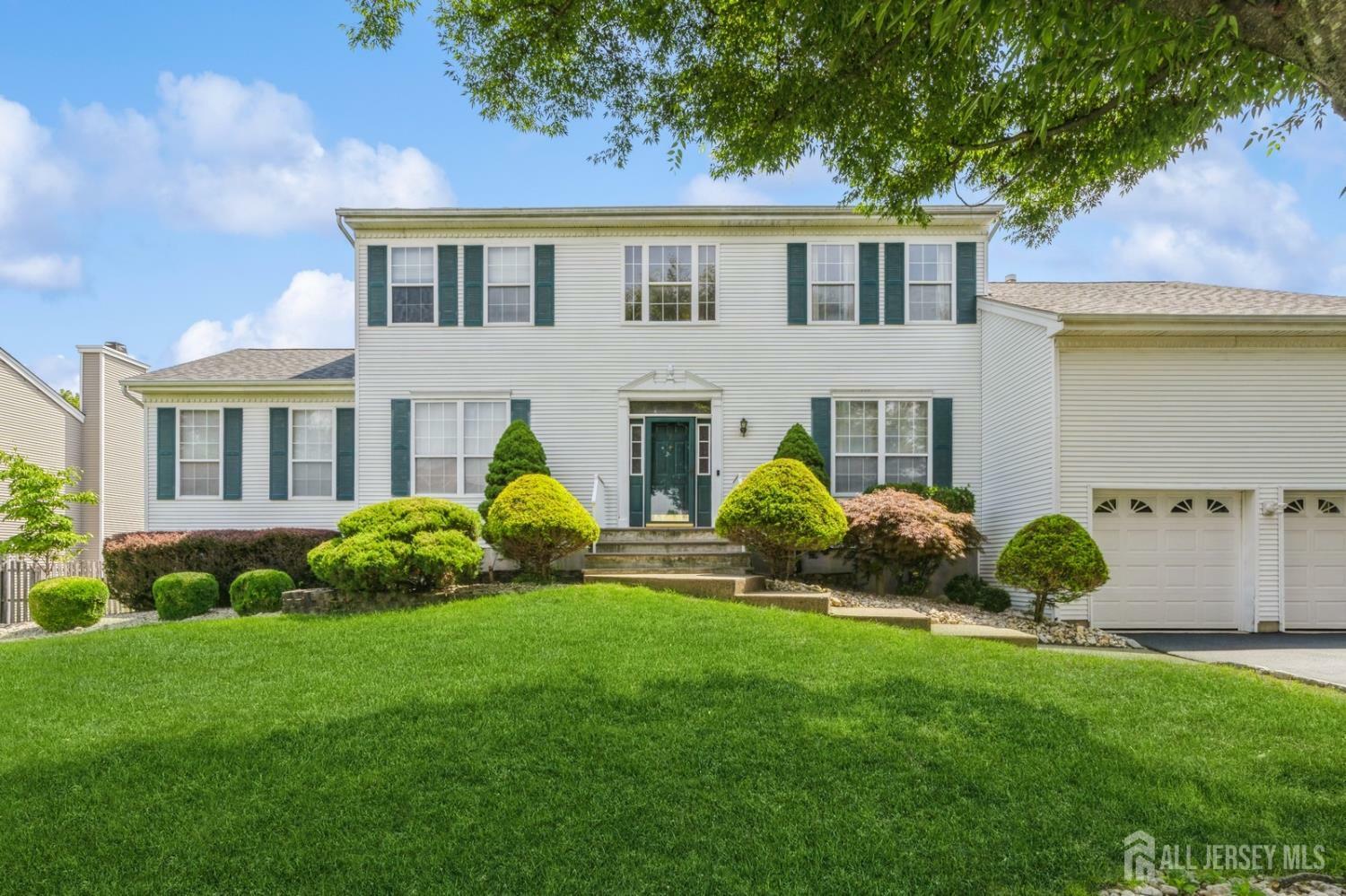 Property Photo:  7 Country Woods Drive  NJ 08824 